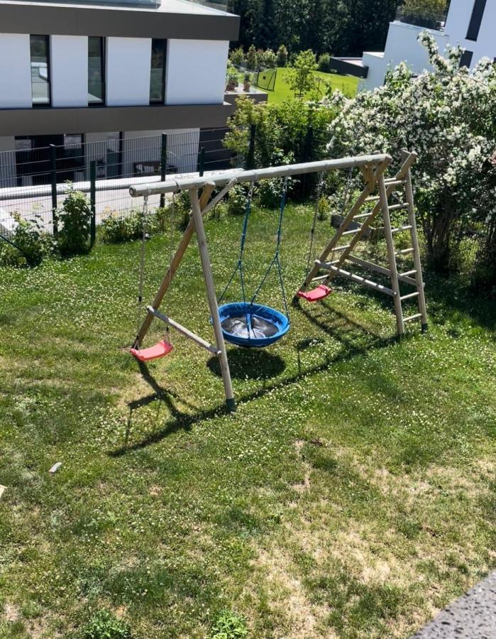Mayen, Im Mohren, Privatzimmer Nr2, Waldrand, Nahe Nurburgring & Burg Eltz, Gemeinschaftsbad Exterior photo